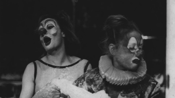 Les clowns : Ils jouent
